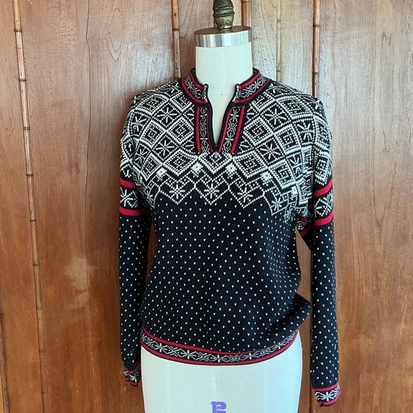 Hanna Andersson Black and White V-Neck Sweater - Picture 1 of 10